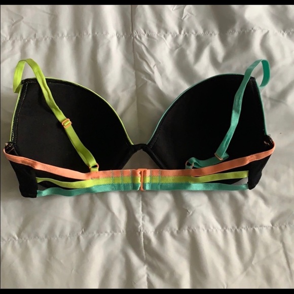 Victoria Secret Bikini Top - Picture 2 of 4